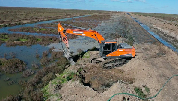 The undraining of saltmarshes for integrated agroecology, combining saltmarsh restoration with ecosystem-based agriculture