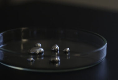 Liquid gallium metal used in experimental green hydrogen production