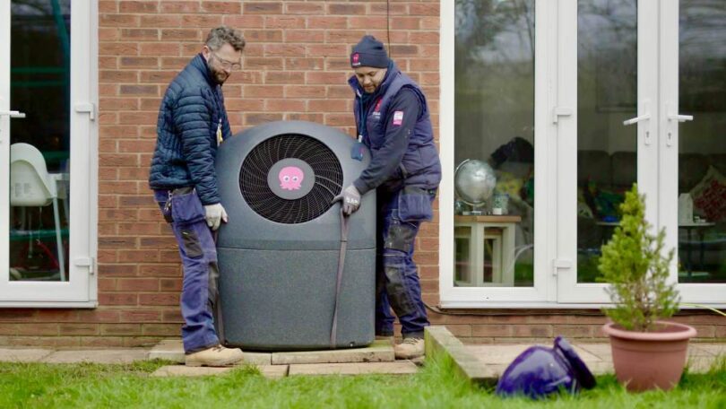 Solar and heat pump sales surge UK as households move away from fossil fuels