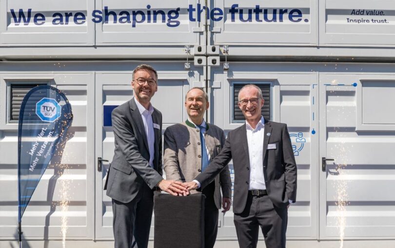 TÜV SÜD hydrogen testing laboratory opening with executives and Bavarian minister at Garching facility