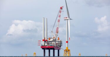 First wind turbine installation at the Dieppe Le Tréport offshore wind farm in France